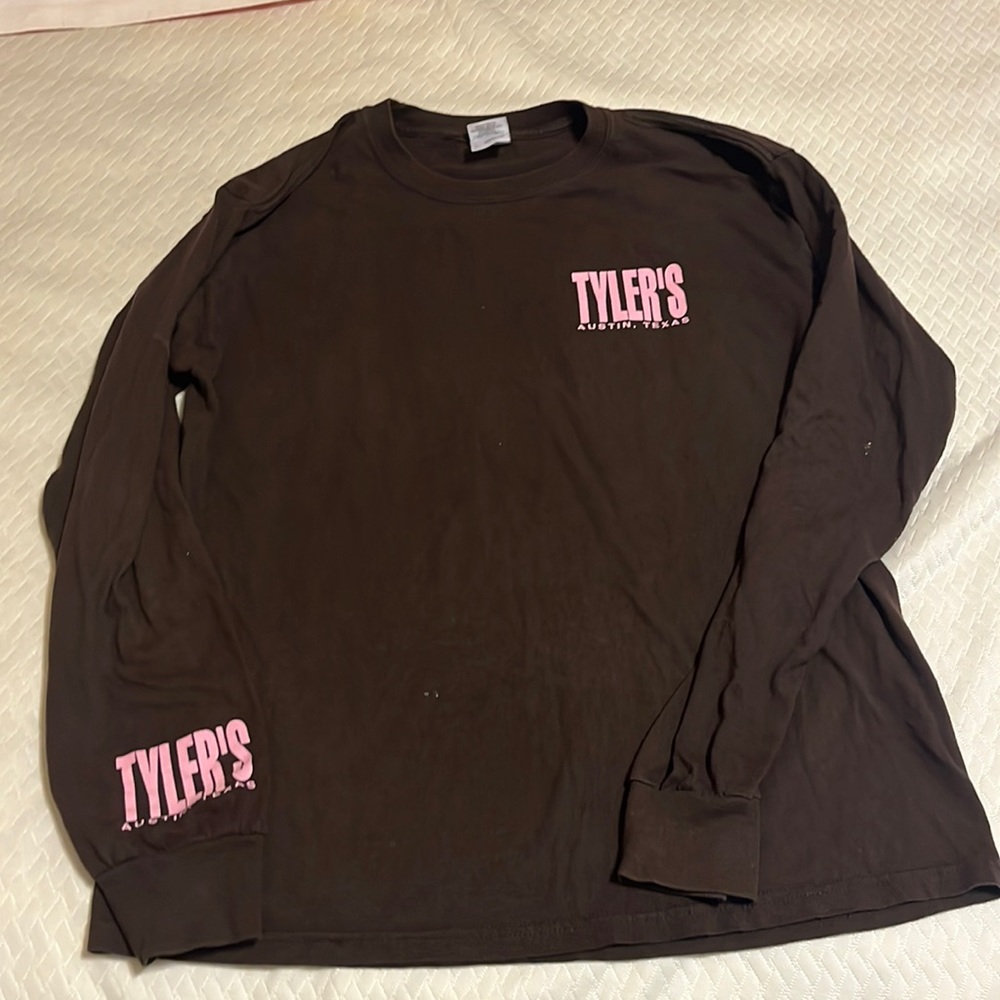Tyler’s Austin, Texas Long Sleeves Sweater